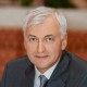 Спочатку кордон з Україною блокували польські перевізники, тепер фермери. Чому вже майже пів року Польща та ЄС не розв’язують цю проблему? Розповідає Геннадій Радченко /Фото оброблено та доповнено за допомогою ШІ (штучного інтелекту) Photoshop Beta