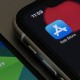 Apple удаляет WhatsApp и Threads из App Store в Китае после решения регулятора /Getty Images