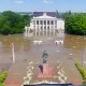 Пять фактов, доказывающих, что Каховскую ГЭС взорвали россияне. И какое влияние техногенная катастрофа будет иметь на контрнаступление. Разбор Forbes /Фото скриншот с видео