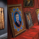 Украденные кассеты и конный портрет Ющенко. В PinchukArtCentre открылась выставка картин Александра Ройтбурда. Вот четыре факта, которые помогут лучше ее понять