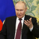 Путін зобовʼязав українців без російських паспортів покинути РФ та окуповані території України /Фото Getty Images