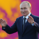 США та ЄС погрожують Путіну серйозними санкціями, але поки що через ЗМІ. Чим загрожує Росії повторне вторгнення в Україну /Фото Getty Images
