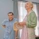 «При спині, суглобах, фрустрації». Ностальгічна кампанія Uklon, що повторює прийоми з реклами ліків, пива та парфумів, зібрала 1,5 млн охоплення за два дні. Як її створювали та скільки могла коштувати