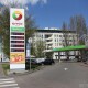 Стенд с ценами на бензин, дизельное топливо и газ возле автозаправочной станции (АЗС) в Киеве, 2020 год. /УНИАН