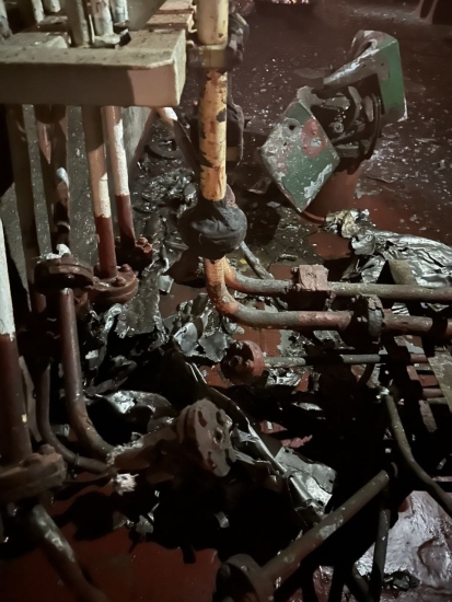 Росія влучила ракетою в цивільне судно, що мало везти українську залізну руду до Китаю, загинув лоцман (доповнено) /Фото 5