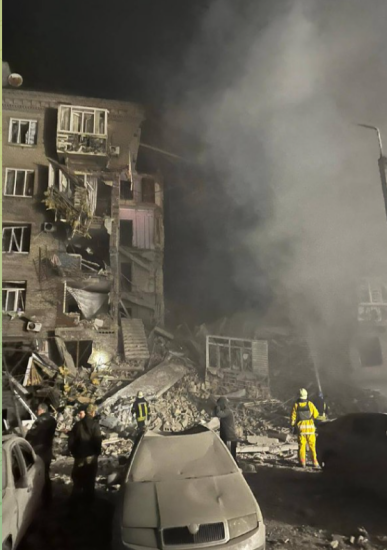 Росія завдала ракетних ударів по Запоріжжю, Харкову та Дніпропетровщині. Загалом влучання зафіксували у 14 регіонах /Фото 2