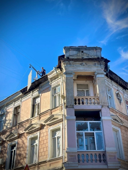«Это не скорая помощь, которая срочно реагирует по звонку». Россияне повредили почти 100 культурных памятников Одессы, охраняемых ЮНЕСКО. Как действует эта защита? /Фото 3