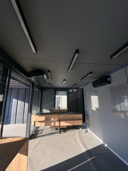 «Нова пошта» запустила новий формат відділення для деокупованих територій /Фото 2