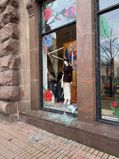 Магазин Всі. Свої постраждав від обстрілу на Хрещатику