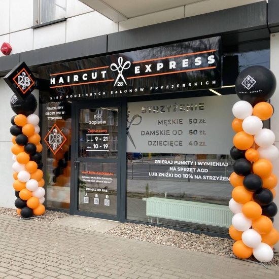 Как построить международную сеть из полутора сотен недорогих парикмахерских. Бизнес-история Forbes Next250 – компании «Экспресс Стрижка» /Фото 5