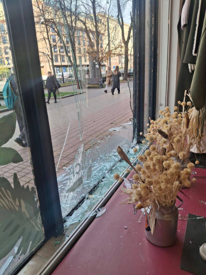 Магазин Всі. Свої постраждав від обстрілу на Хрещатику