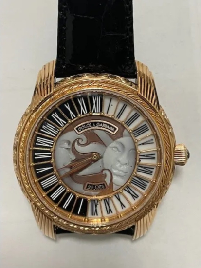 Часы Медведчука, которые оцениваются в 10,6 млн грн, выставили на продажу. Как они выглядят /Фото 3