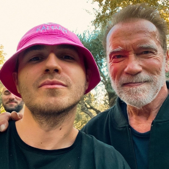 Арнольд Шварценеггер снялся в клипе Kalush Orchestra и обратился к украинцам /Фото 1