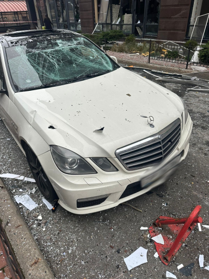 МИД Украины: Посольства шести стран пострадали из-за ракетной атаки на Киев (фото) /Фото 7