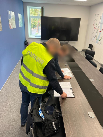 Обвал Дегтяревского моста. В департаменте КГГА, «Киевавтодоре» и у подрядчиков проходят обыски /Фото 3