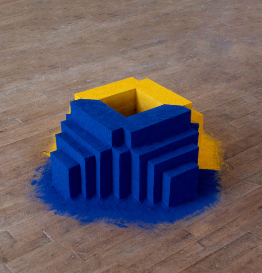 Всемирно известный скульптор сэр Аниш Капур создал обложку военного номера журнала Forbes Украина /Фото 1