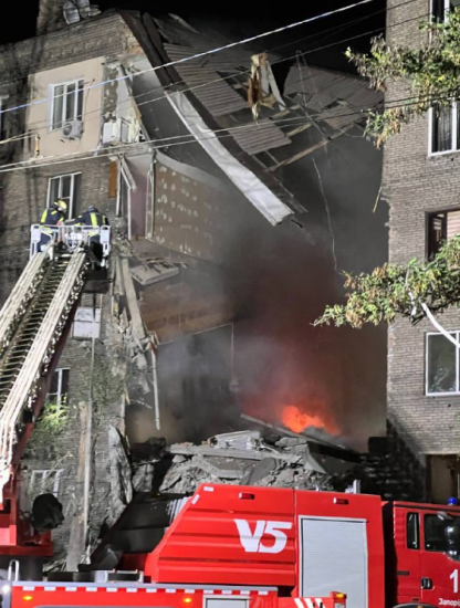 Росія завдала ракетних ударів по Запоріжжю, Харкову та Дніпропетровщині. Загалом влучання зафіксували у 14 регіонах /Фото 1